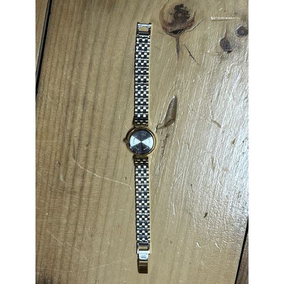 EJ Women's Gold tone quartz wrist watch. Faux Diamonds. Vintage? - Picture 7 of 10